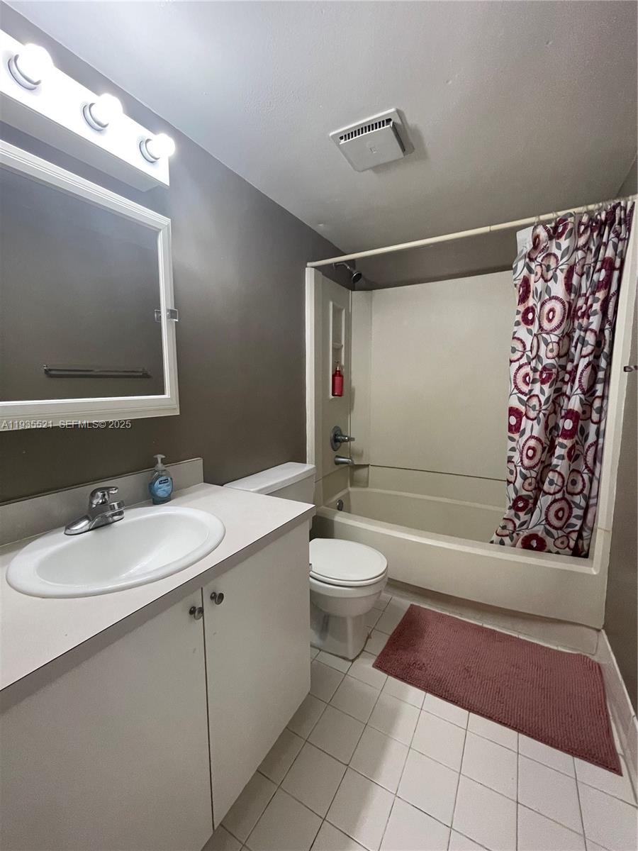 6900 SW 39th St #207J Davie, FL 33314