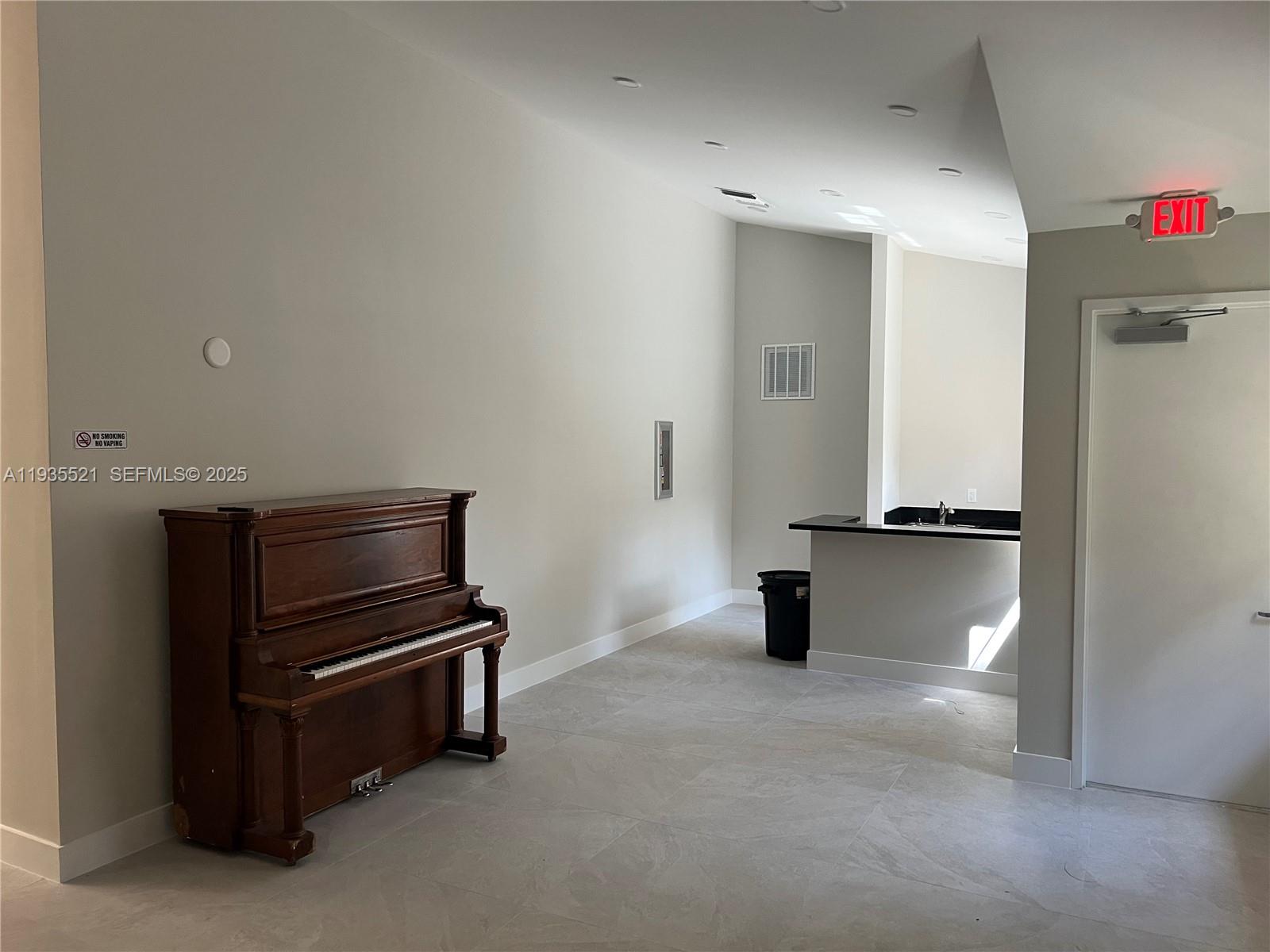 6900 SW 39th St #207J Davie, FL 33314