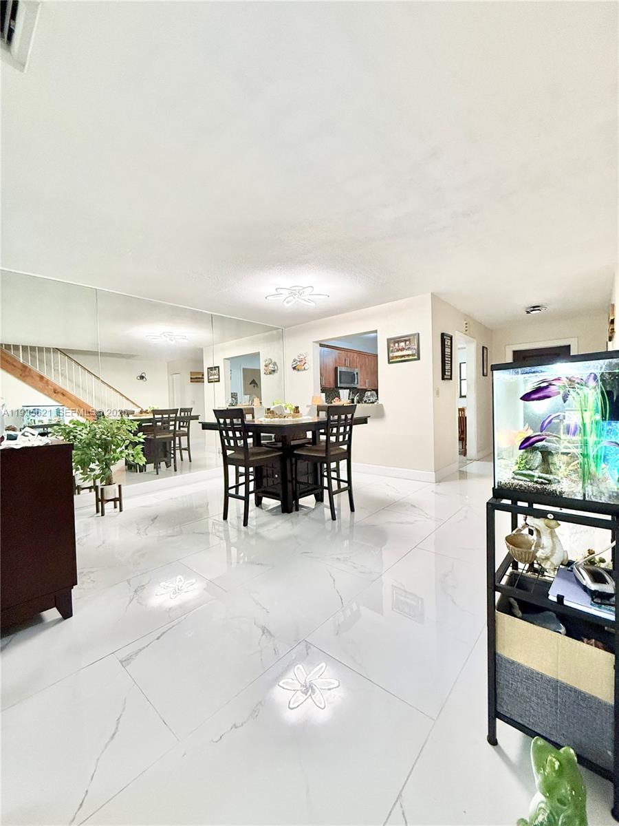 3536 Estepona Ave #21S2 Doral, FL 33178