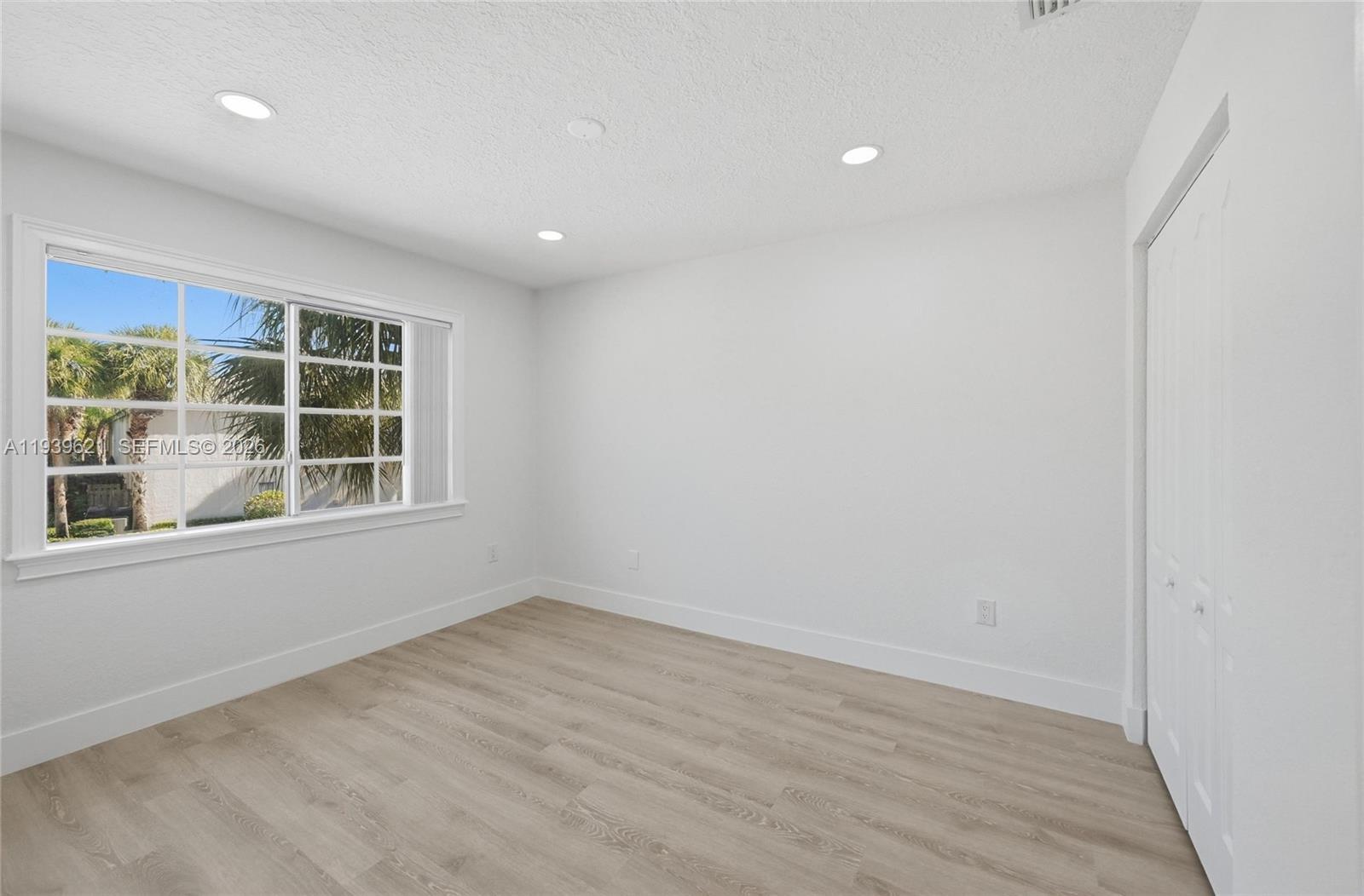 5703 NW 48th Ave Coconut Creek, FL 33073