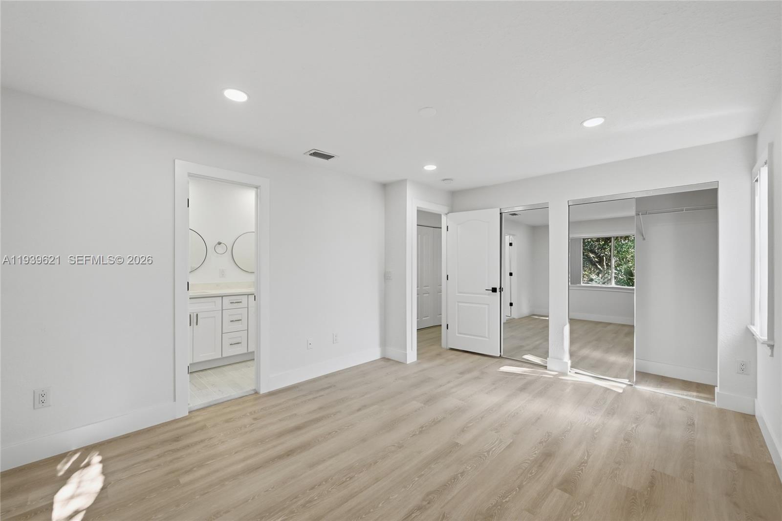 5703 NW 48th Ave Coconut Creek, FL 33073