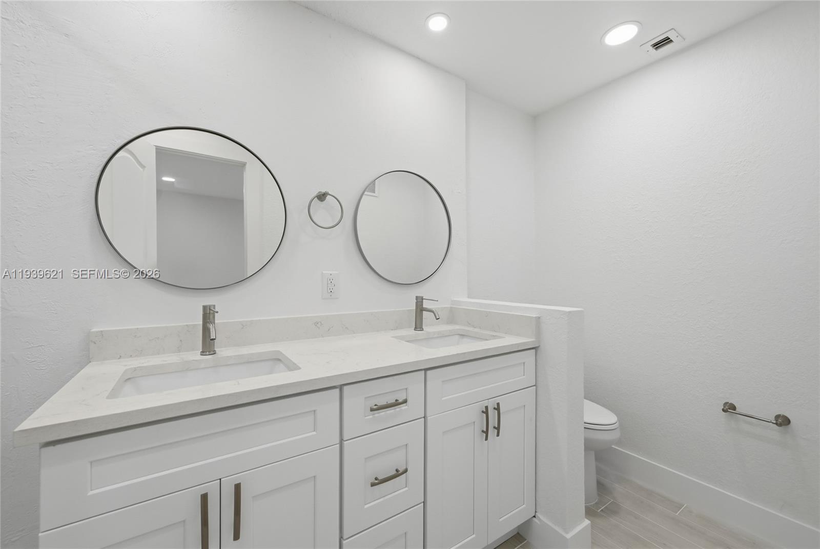 5703 NW 48th Ave Coconut Creek, FL 33073