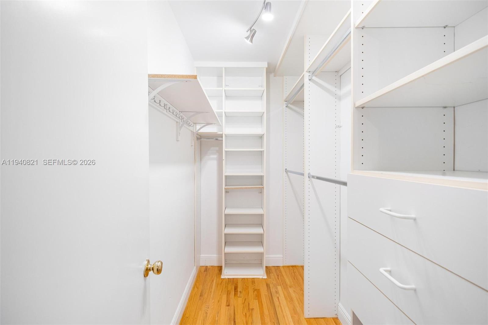 648 Sevilla Ave Coral Gables, FL 33134