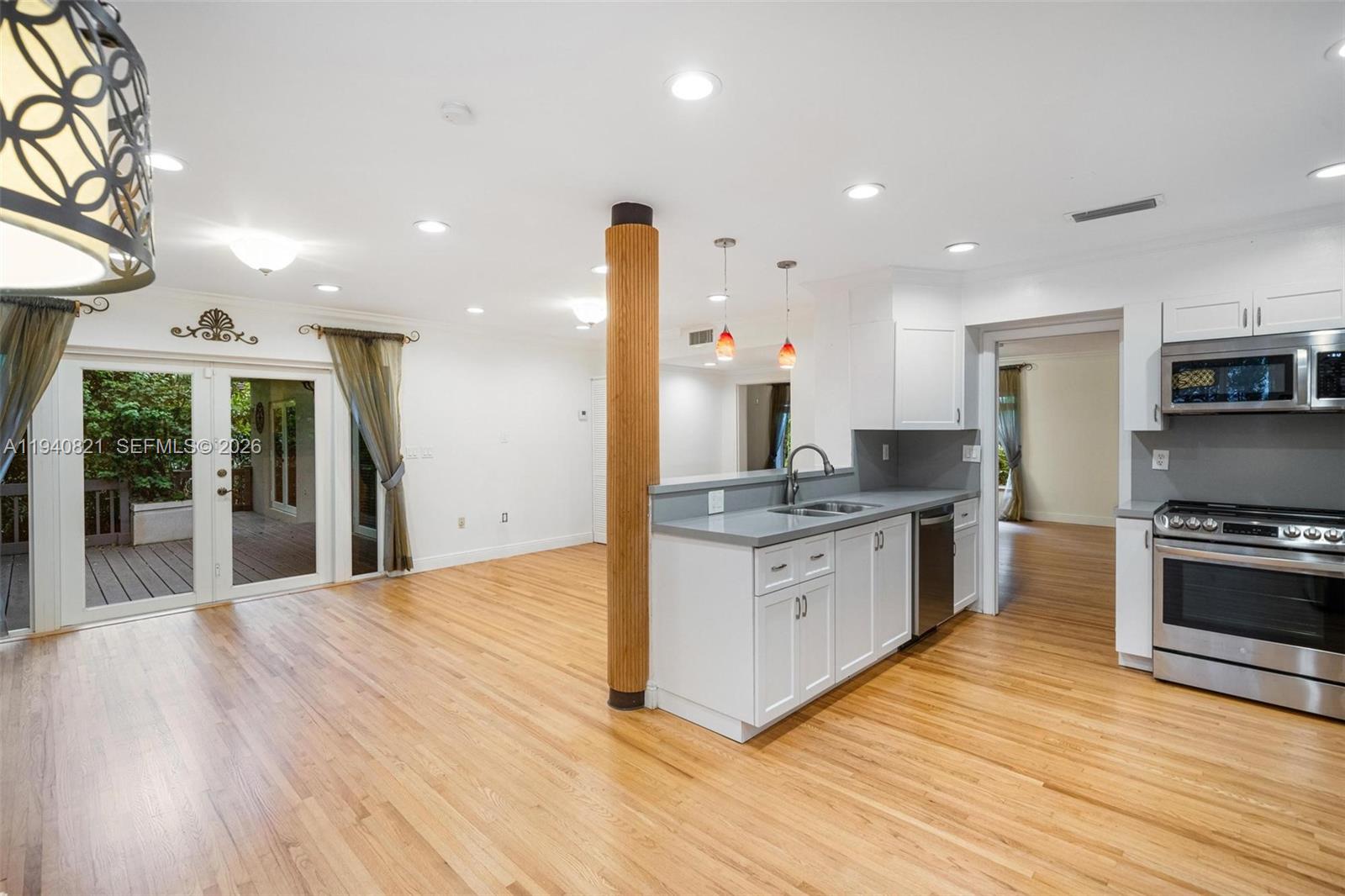 648 Sevilla Ave Coral Gables, FL 33134