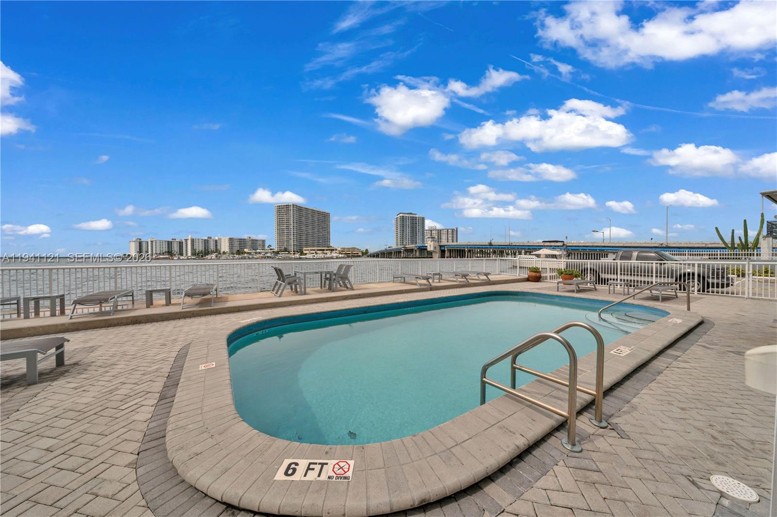 2016 Bay Dr #505 Miami Beach, FL 33141