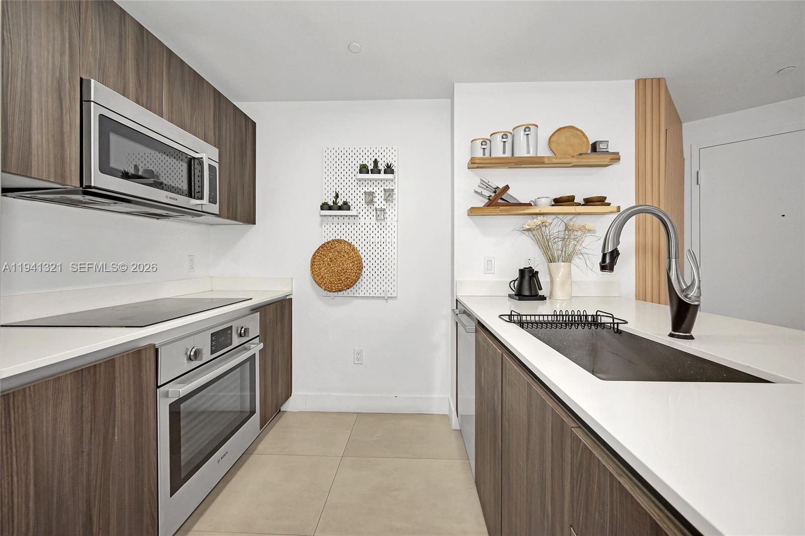 488 NE 18th St #1111 Miami, FL 33132