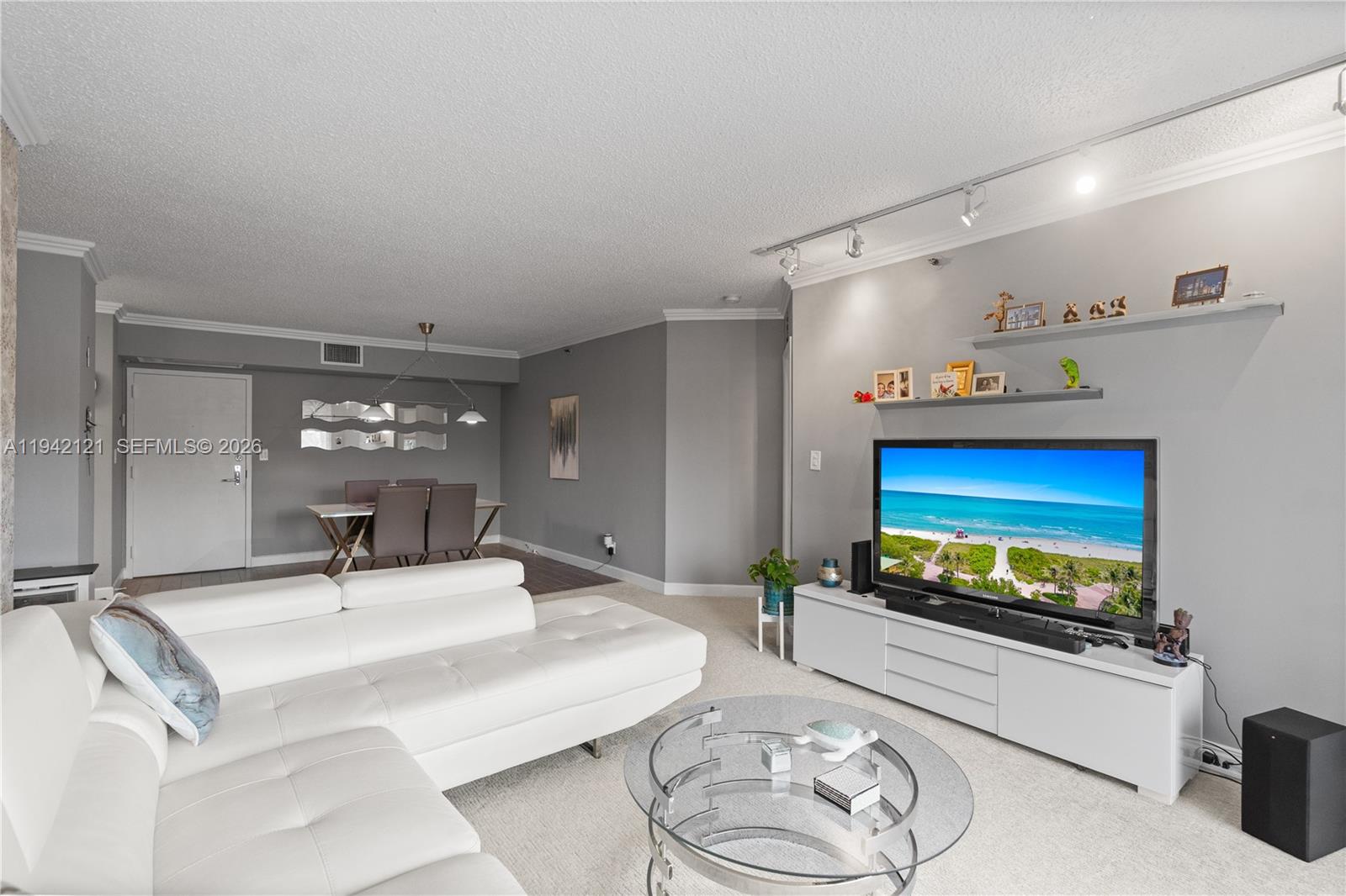 3600 Mystic Pointe Dr #309