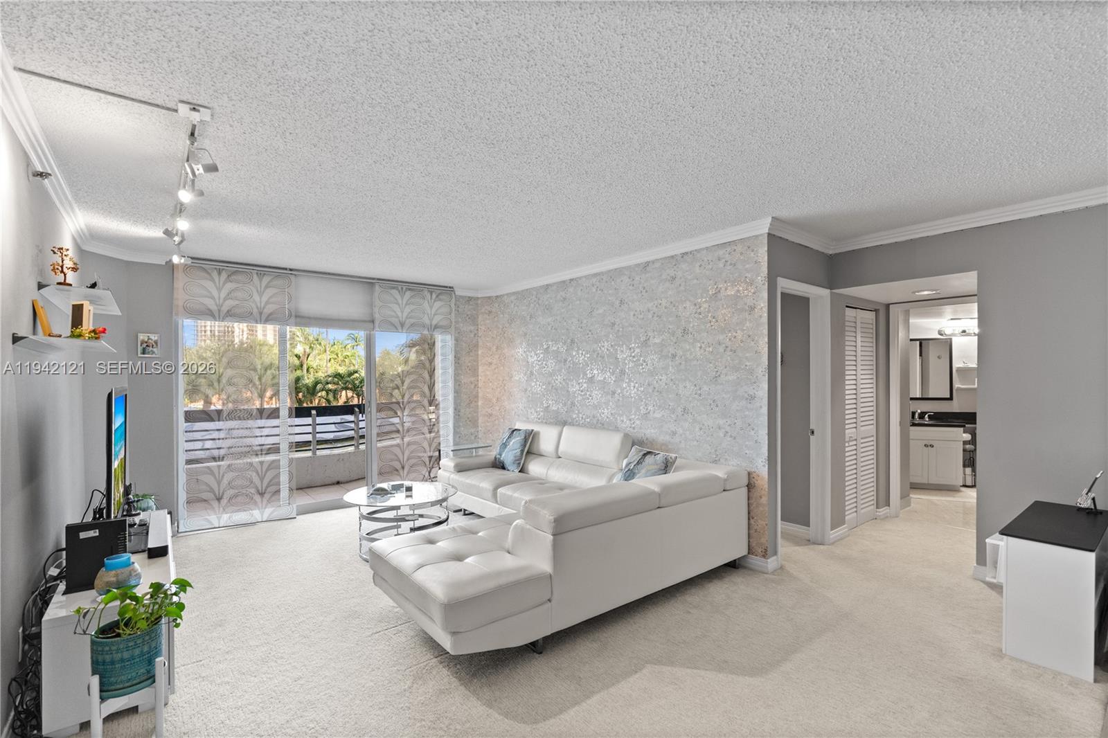 3600 Mystic Pointe Dr #309 Aventura, FL 33180