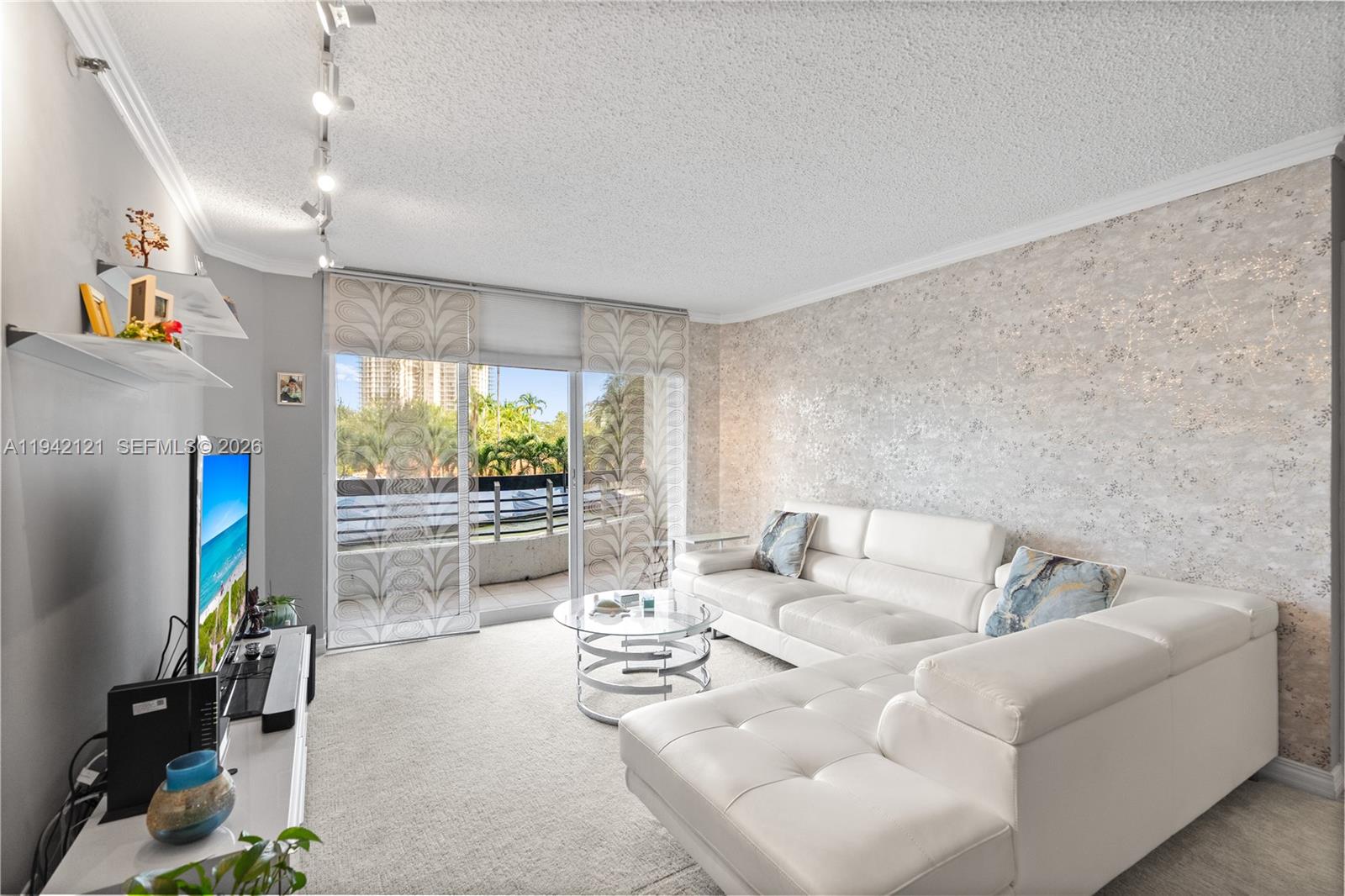 3600 Mystic Pointe Dr #309 Aventura, FL 33180