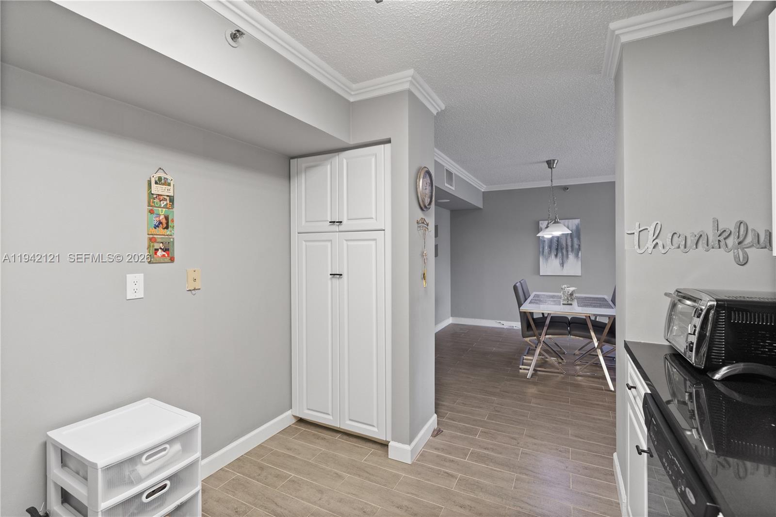 3600 Mystic Pointe Dr #309 Aventura, FL 33180