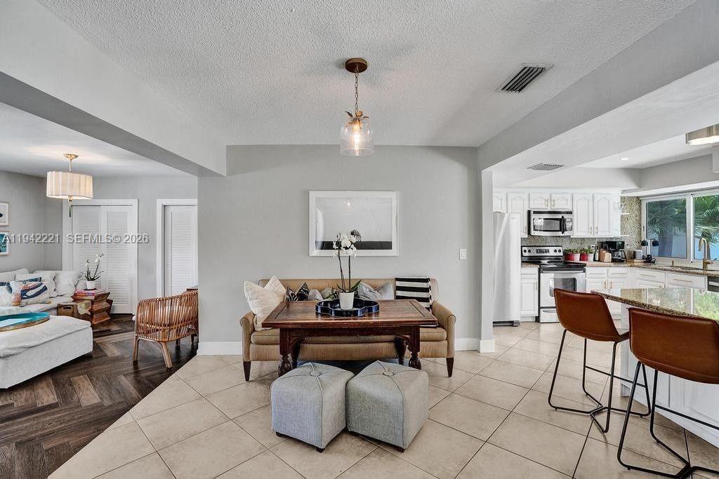 2080 NE 65th St Fort Lauderdale, FL 33308