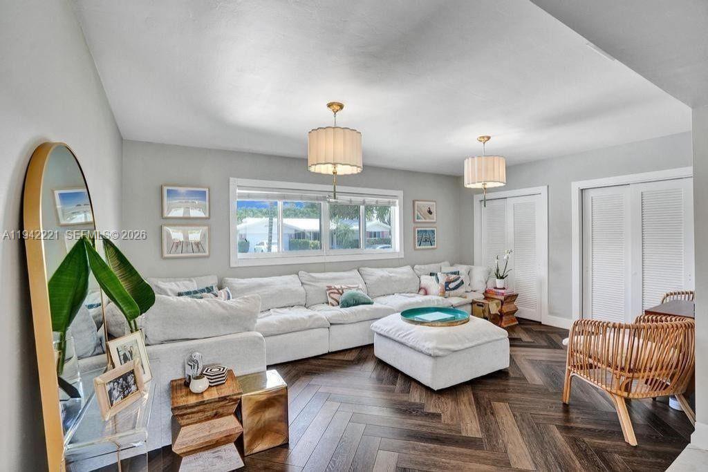 2080 NE 65th St Fort Lauderdale, FL 33308