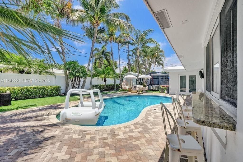 2080 NE 65th St Fort Lauderdale, FL 33308