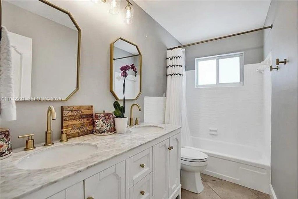 2080 NE 65th St Fort Lauderdale, FL 33308