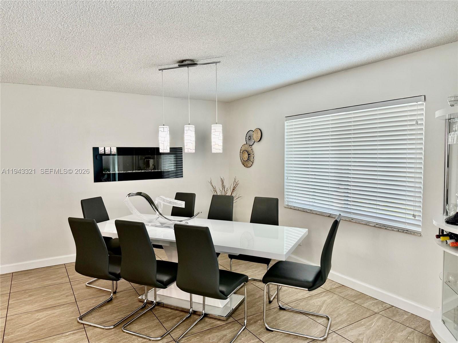 5921 SW 17th St Plantation, FL 33317