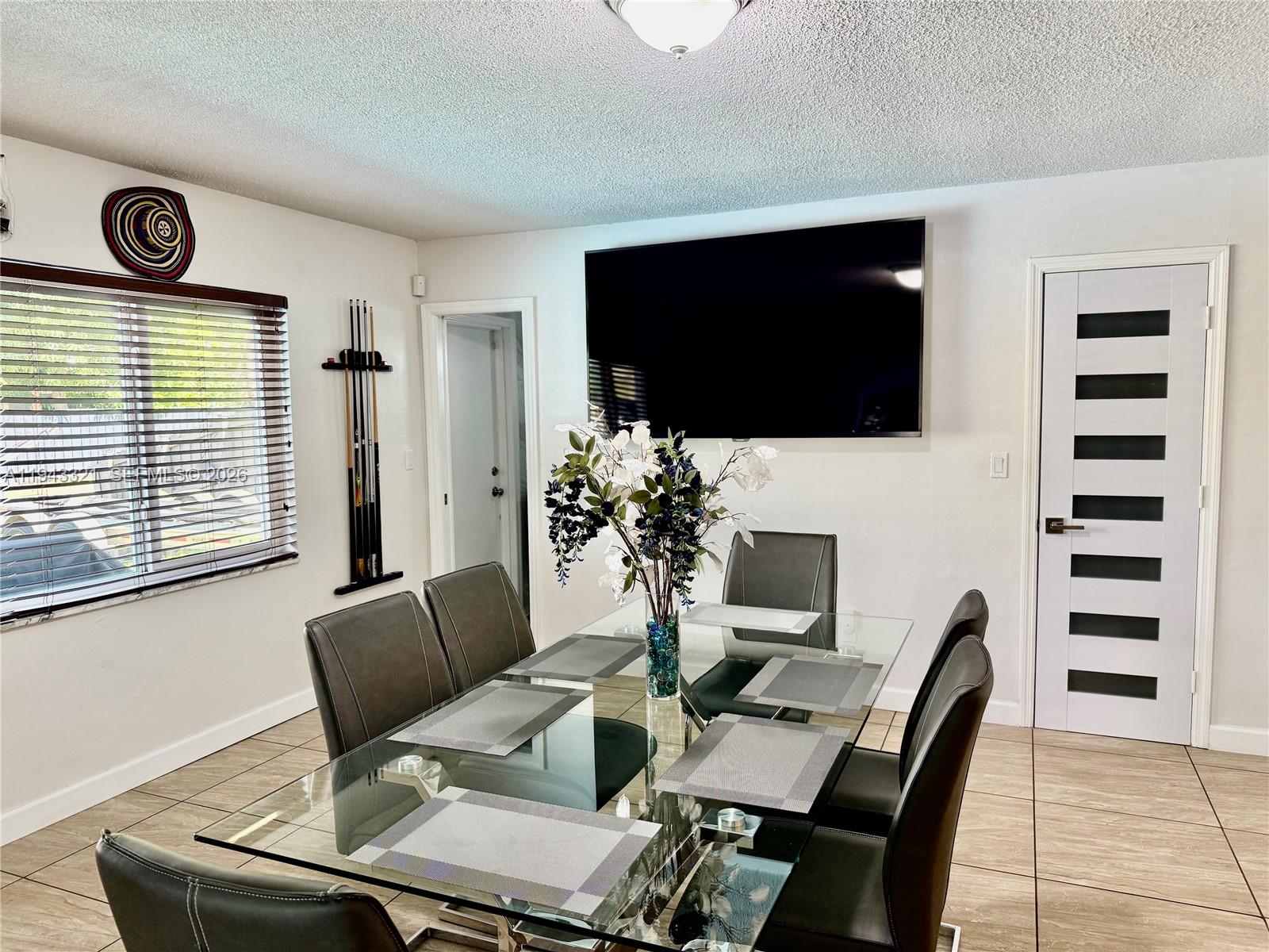 5921 SW 17th St Plantation, FL 33317