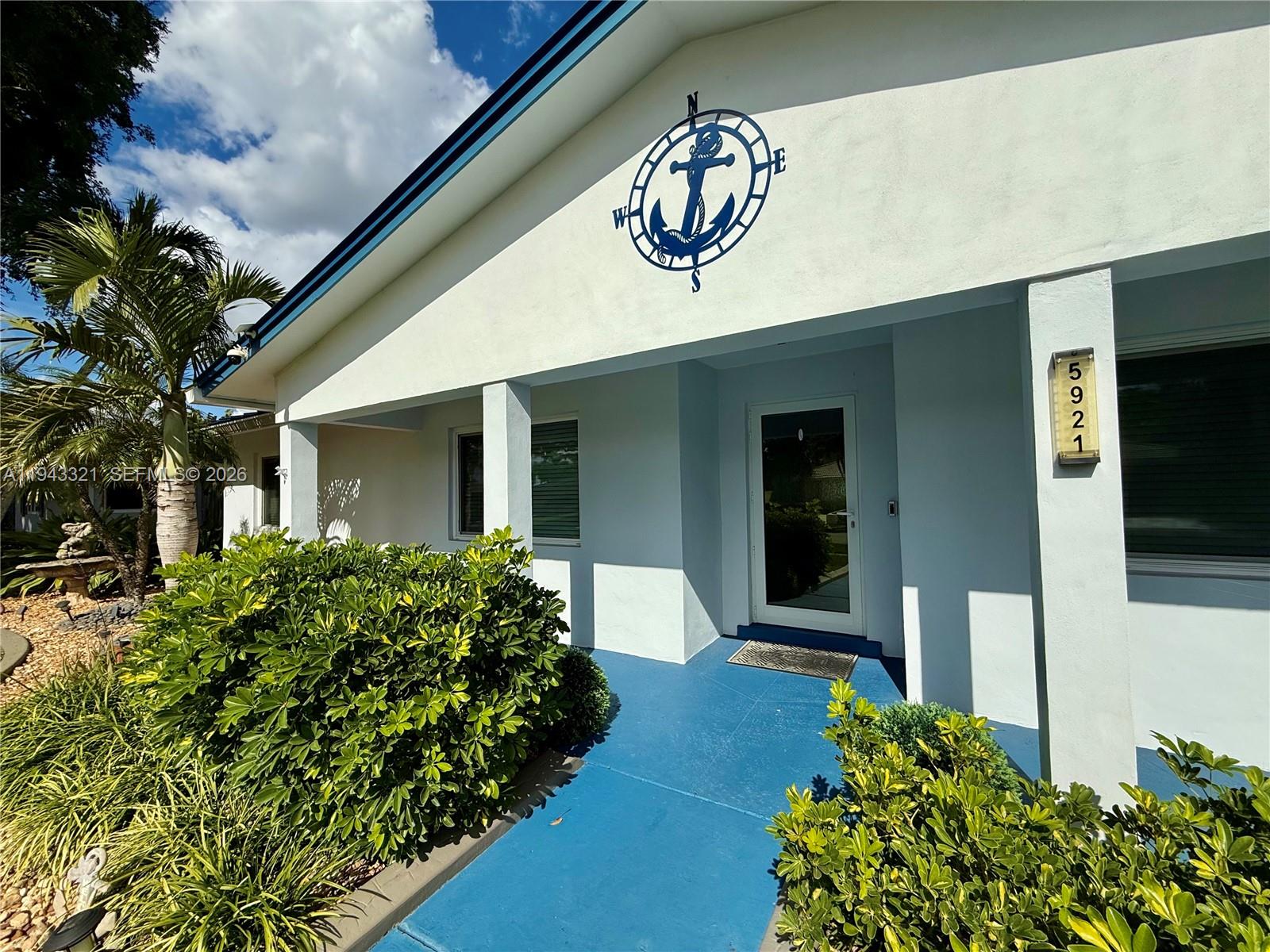 5921 SW 17th St Plantation, FL 33317