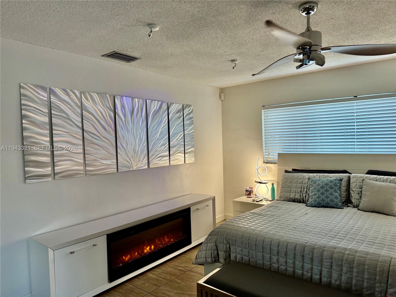 5921 SW 17th St Plantation, FL 33317