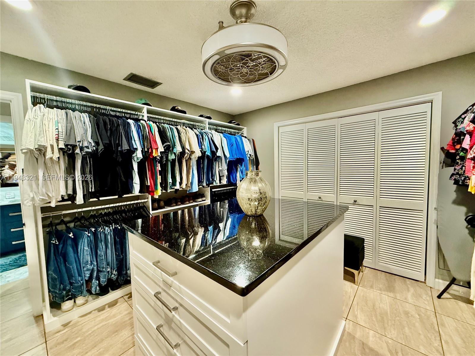 5921 SW 17th St Plantation, FL 33317