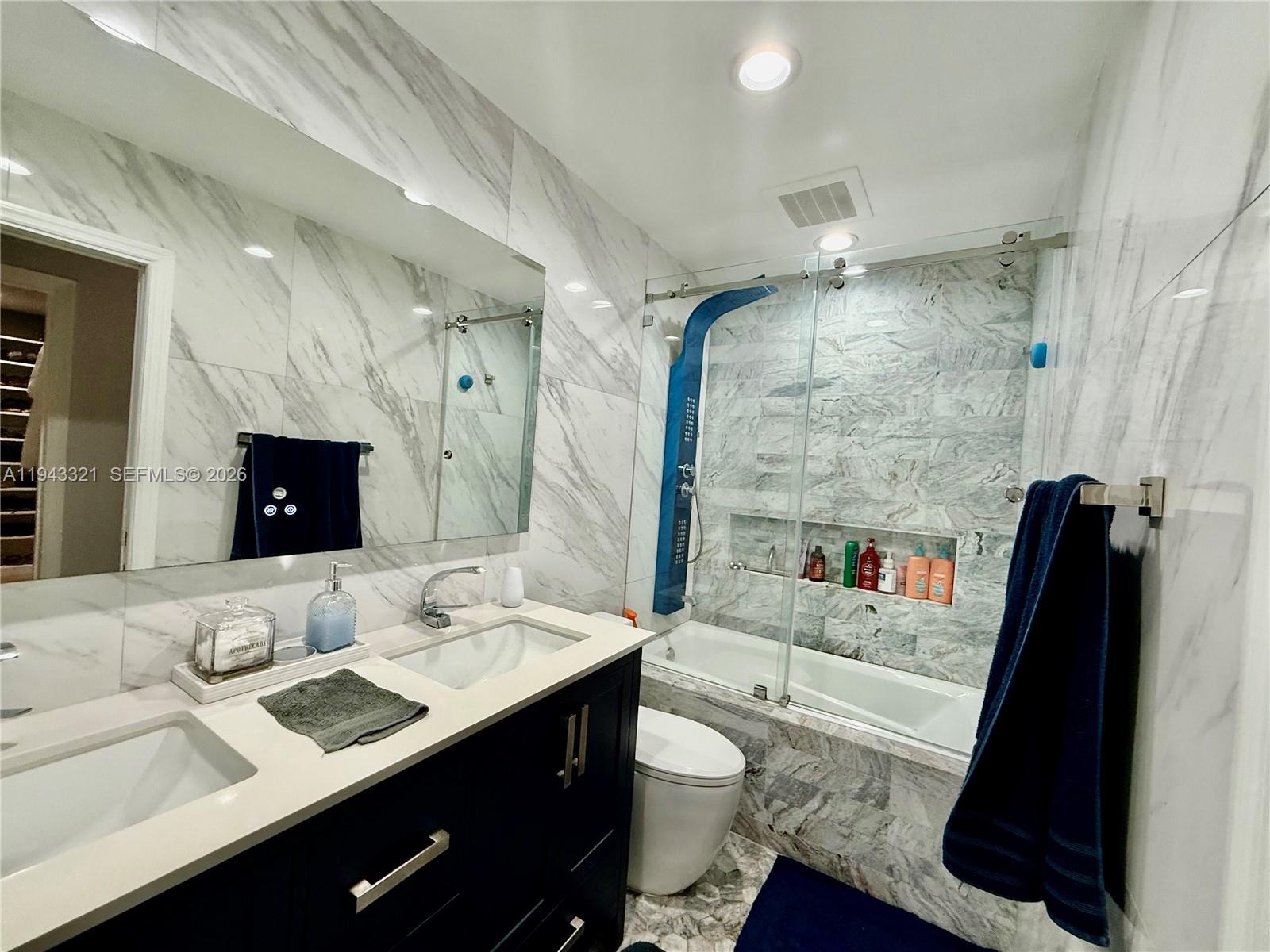 5921 SW 17th St Plantation, FL 33317