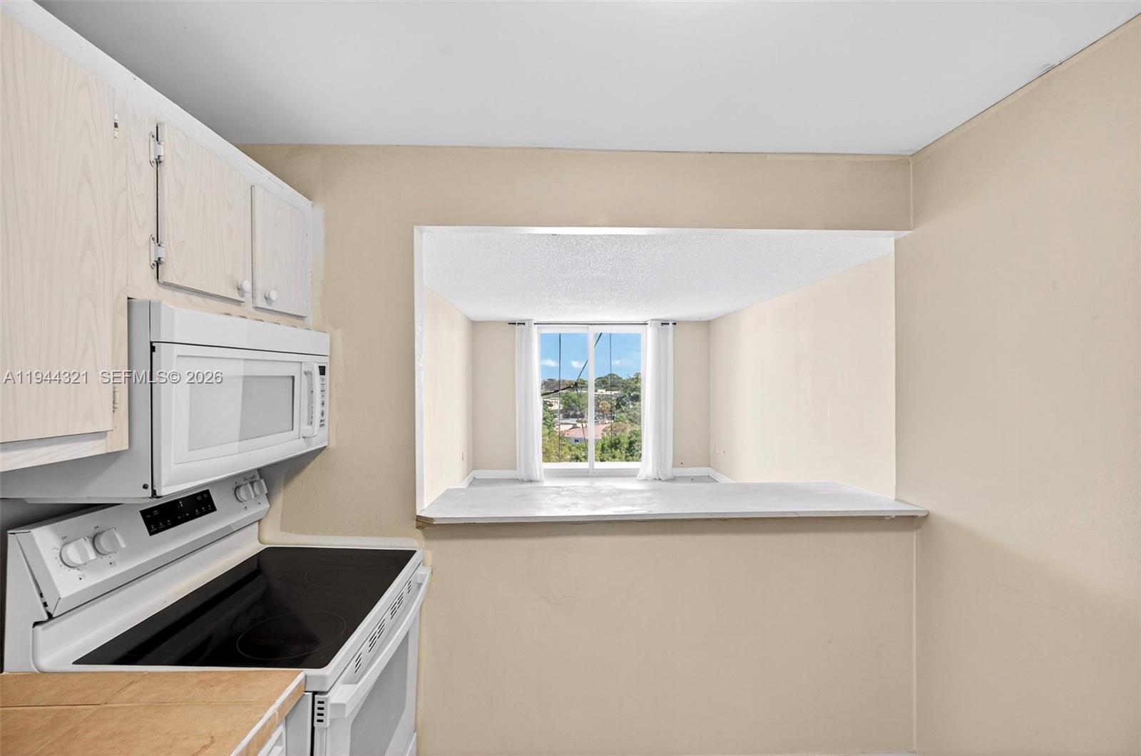 16851 NE 23rd Ave #619 North Miami Beach, FL 33160