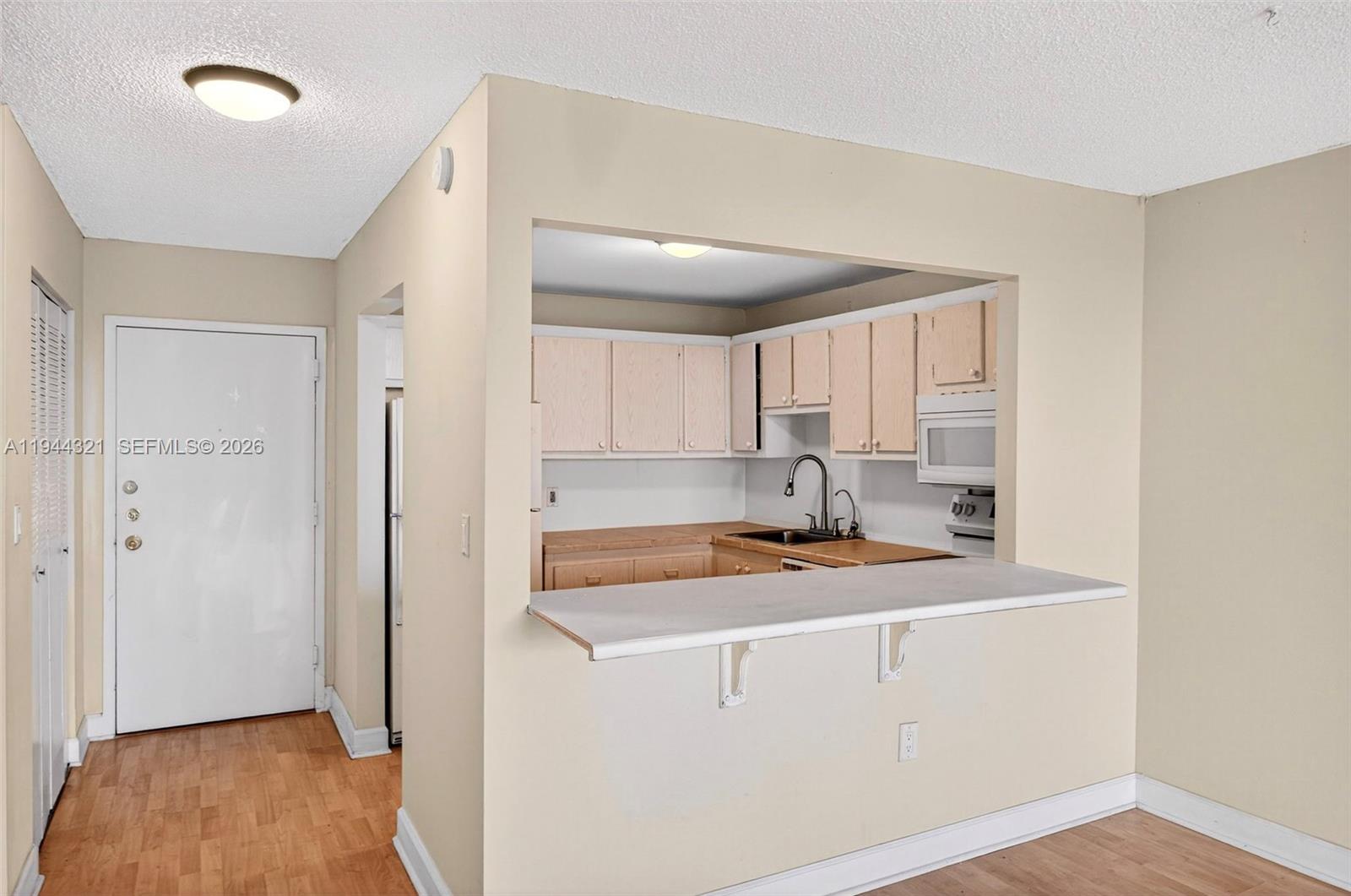 16851 NE 23rd Ave #619 North Miami Beach, FL 33160