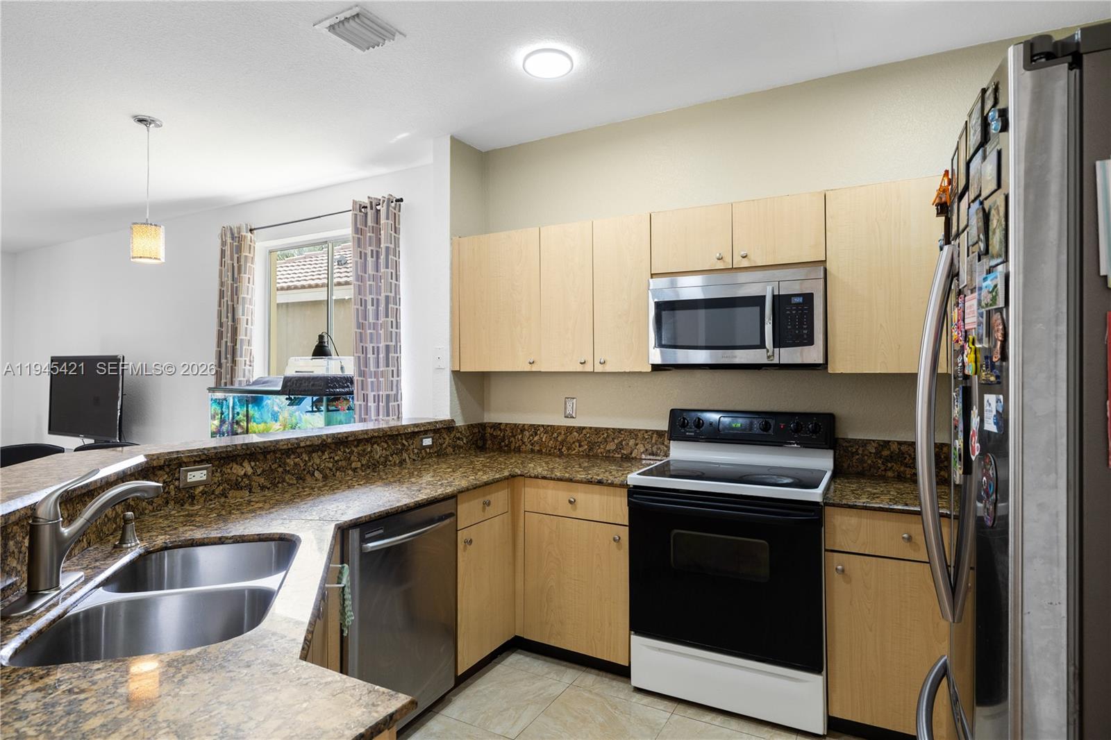 1199 Golden Cane Dr Weston, FL 33327