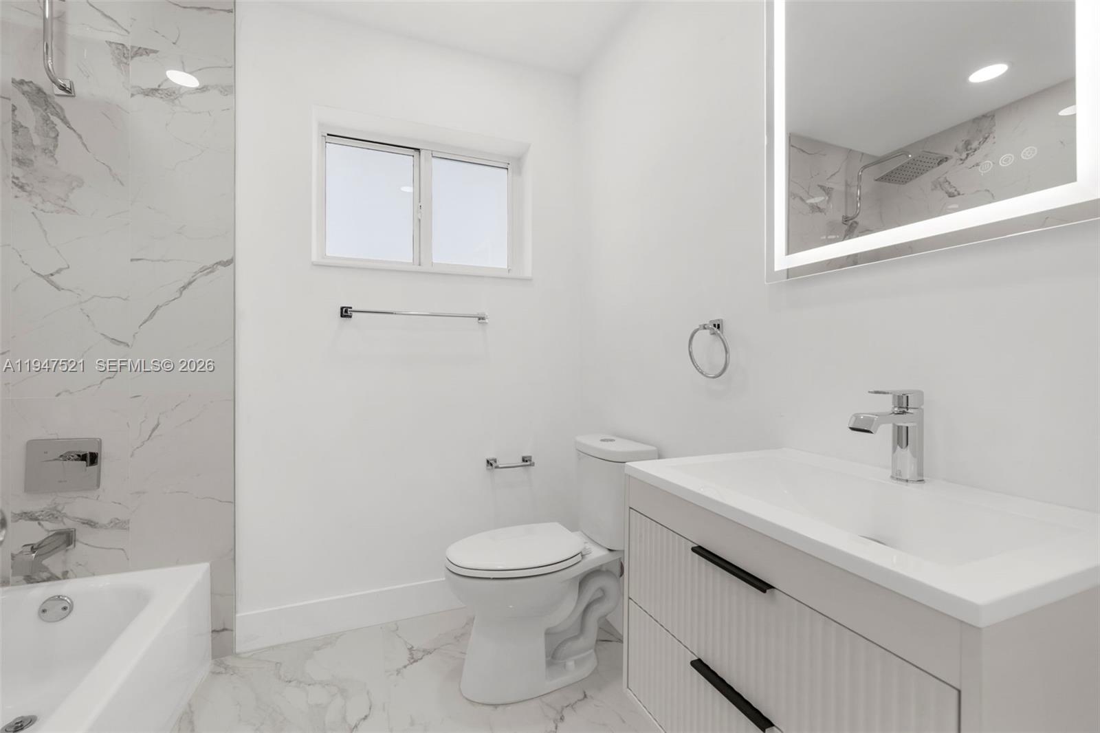 1011 NE 196th St Miami, FL 33179