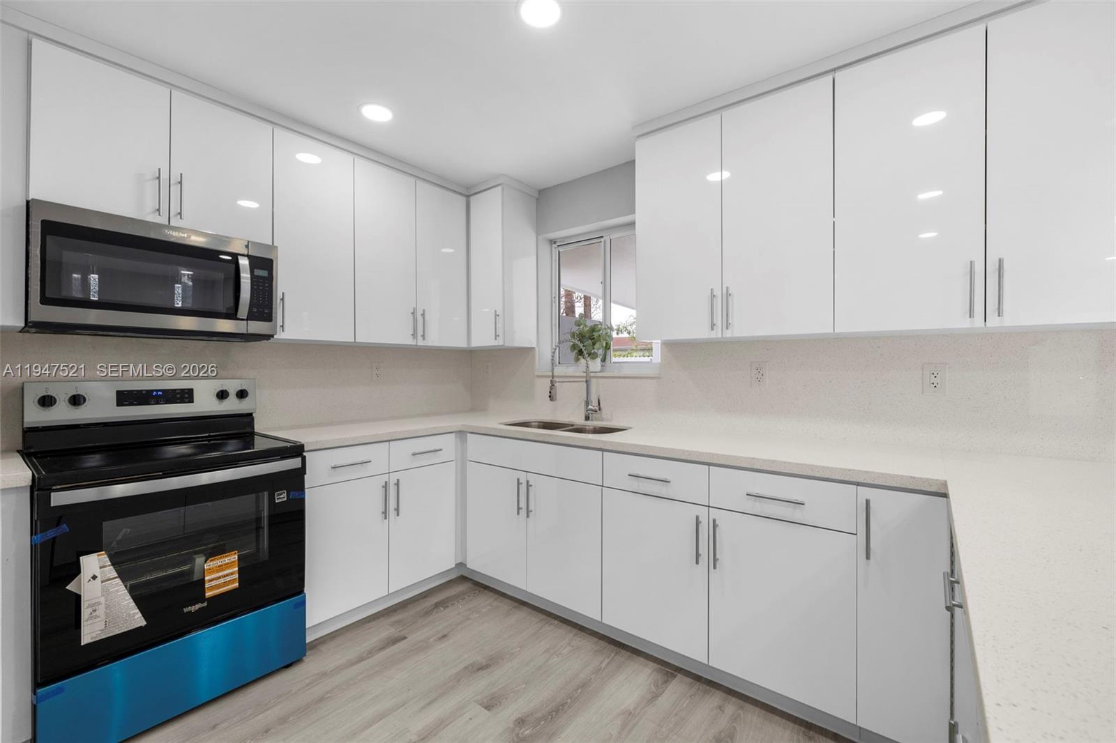 1011 NE 196th St Miami, FL 33179