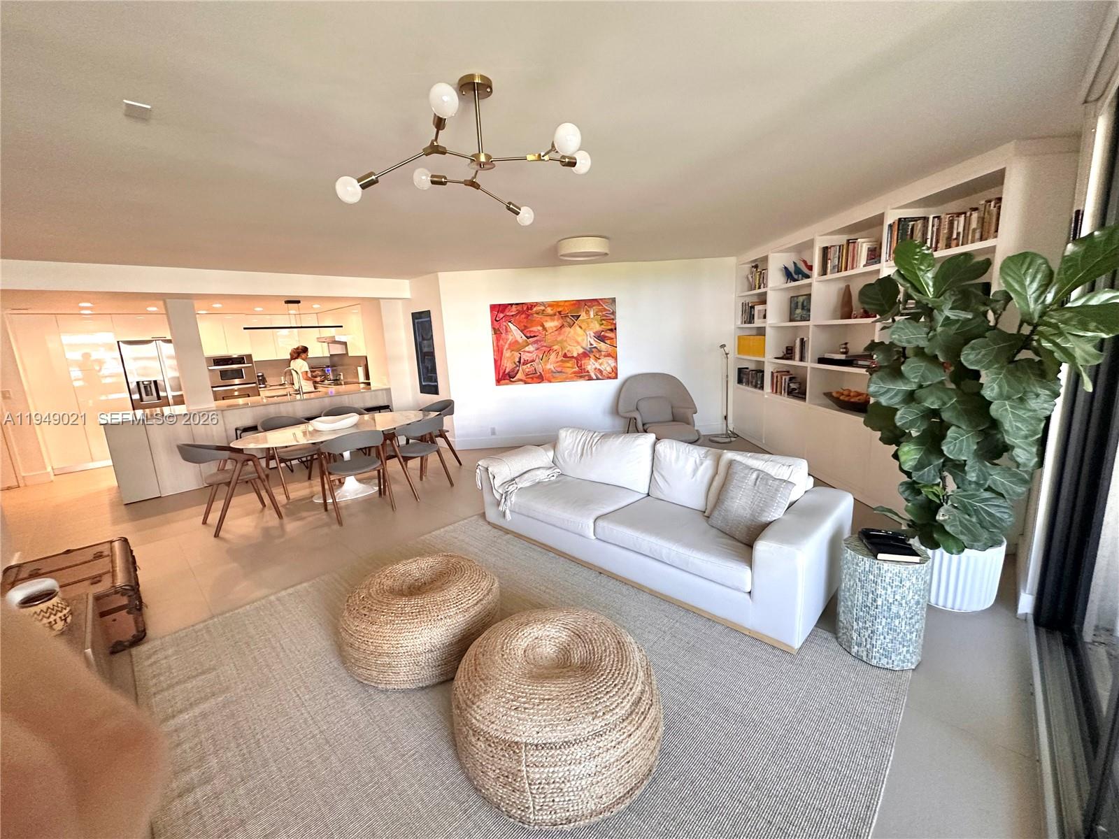 170 Ocean Ln Dr #809