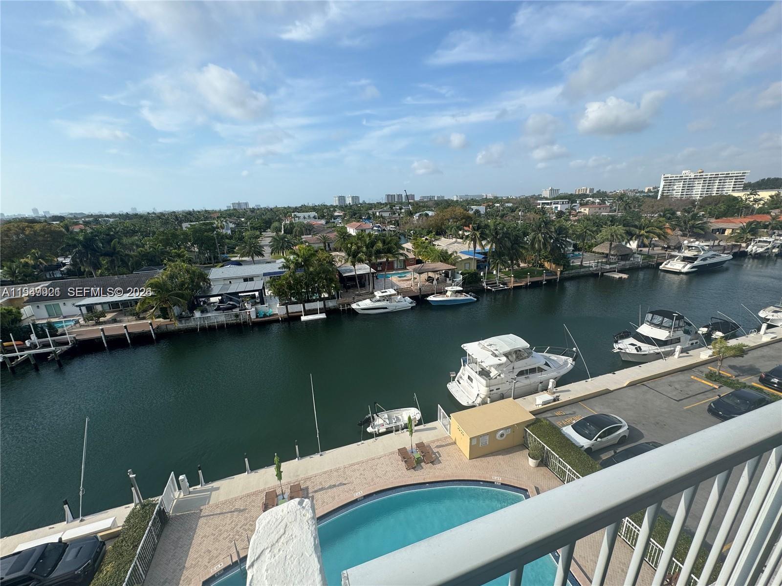 2000 NE 135th St #606