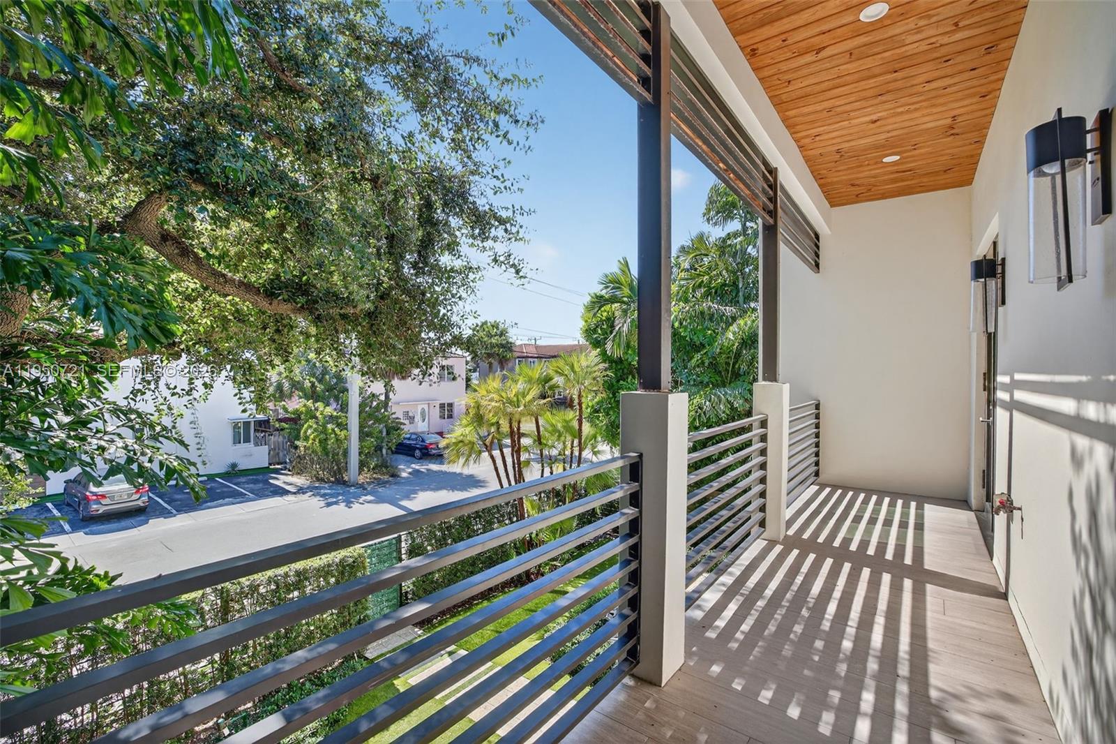 1529 SE 2nd Ct Fort Lauderdale, FL 33301