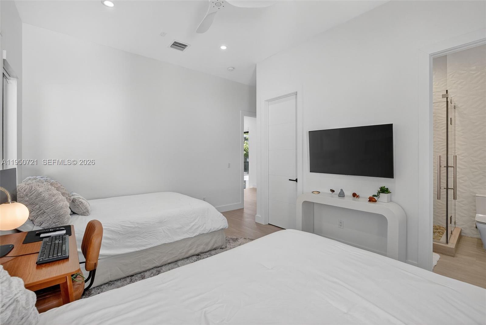 1529 SE 2nd Ct Fort Lauderdale, FL 33301