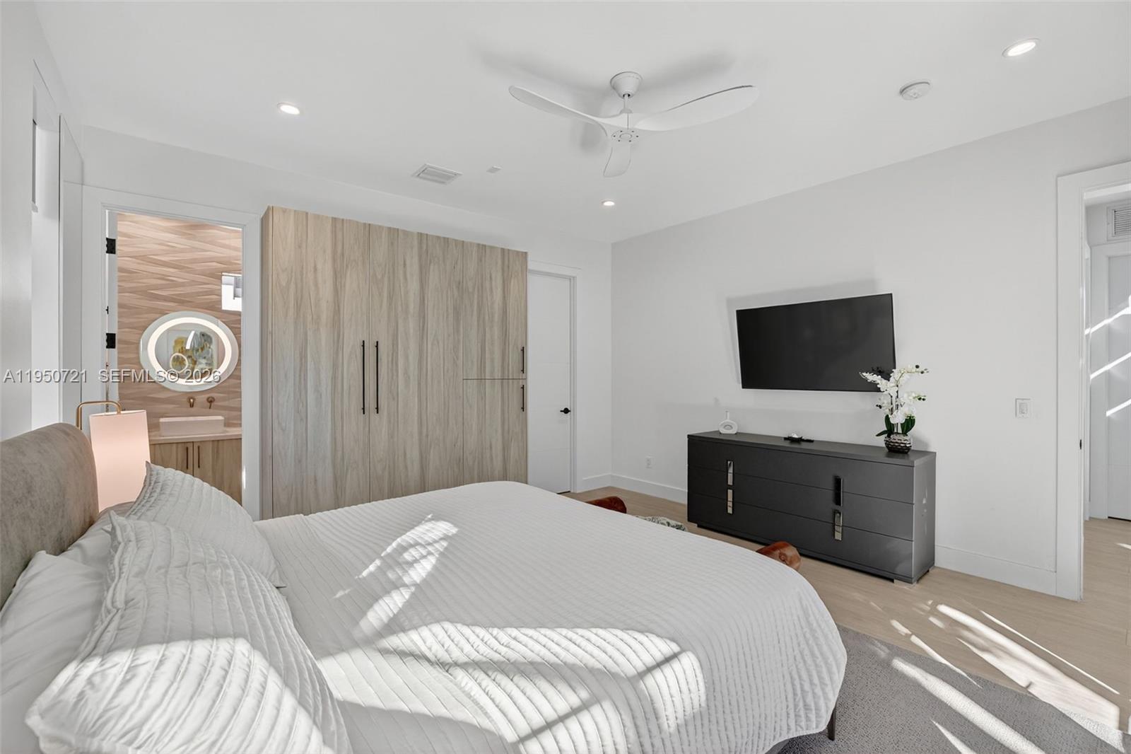 1529 SE 2nd Ct Fort Lauderdale, FL 33301