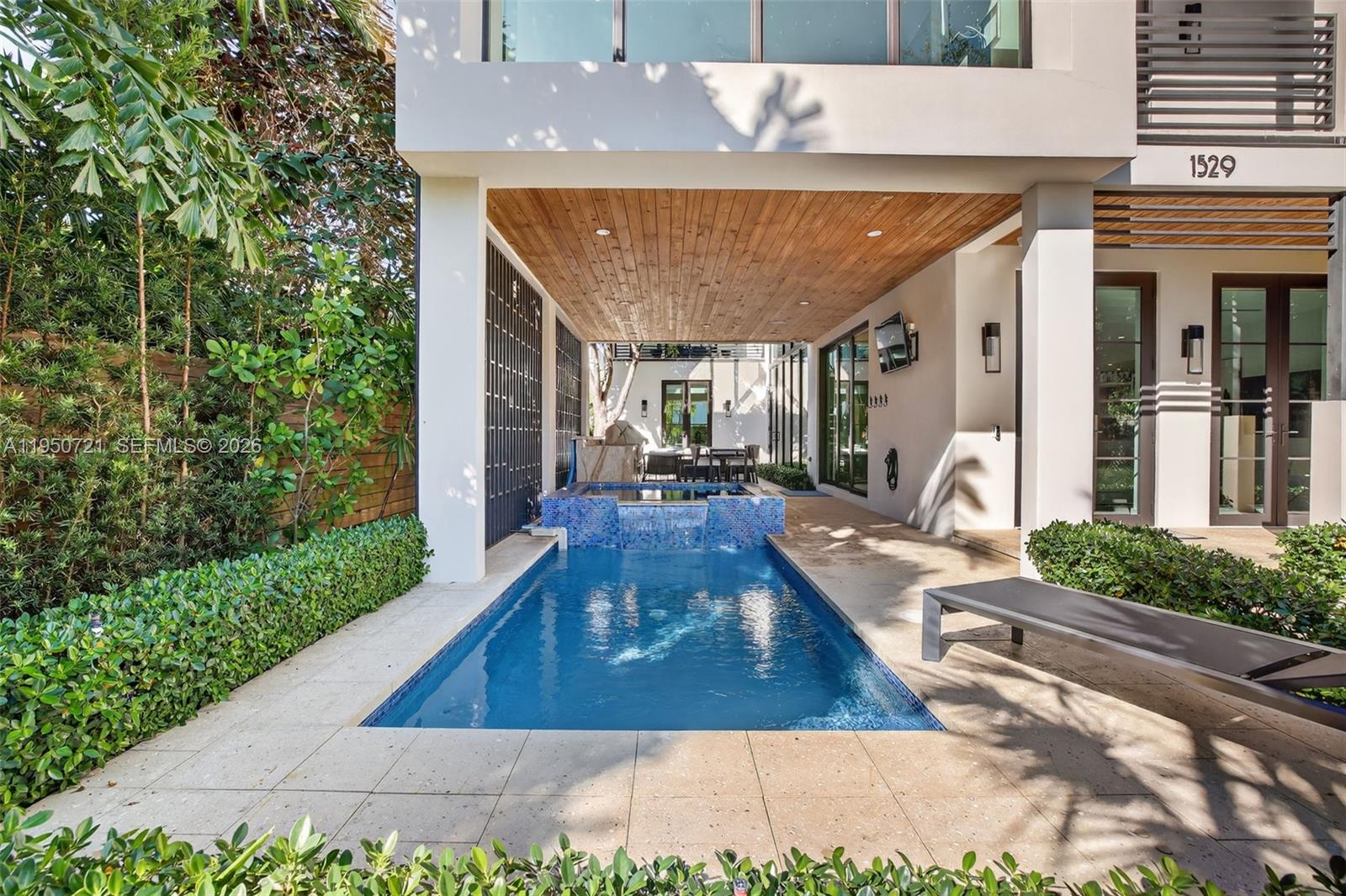 1529 SE 2nd Ct Fort Lauderdale, FL 33301