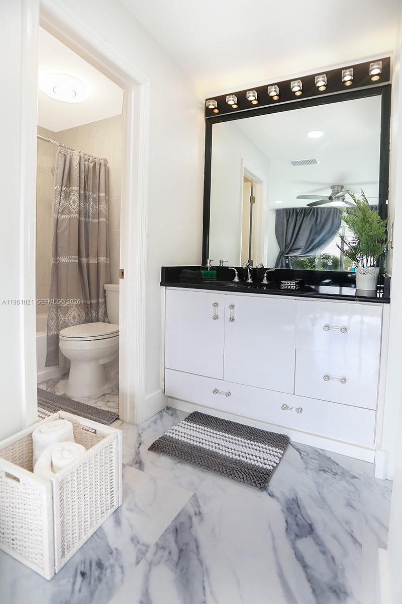 6570 Royal Palm Blvd #301J Margate, FL 33063