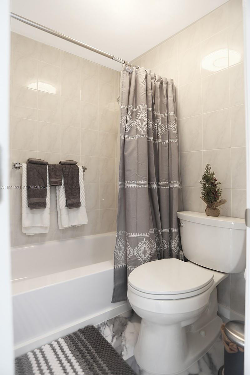 6570 Royal Palm Blvd #301J Margate, FL 33063