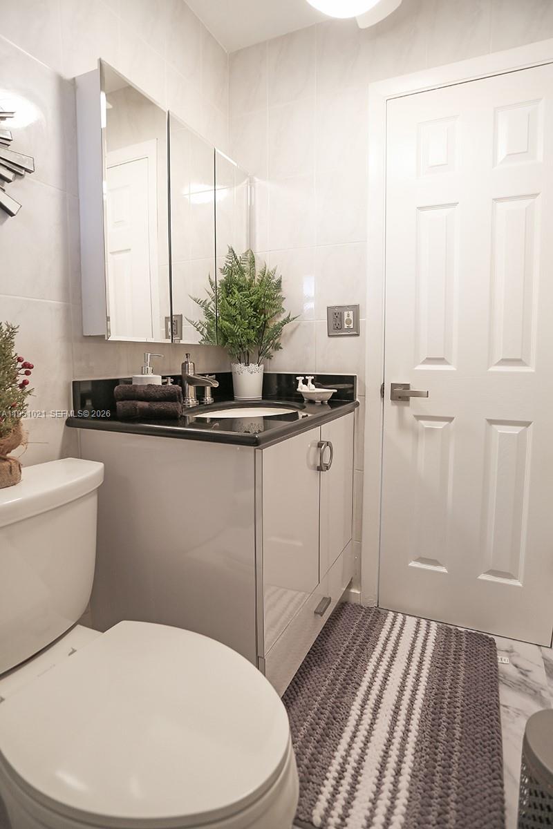 6570 Royal Palm Blvd #301J Margate, FL 33063