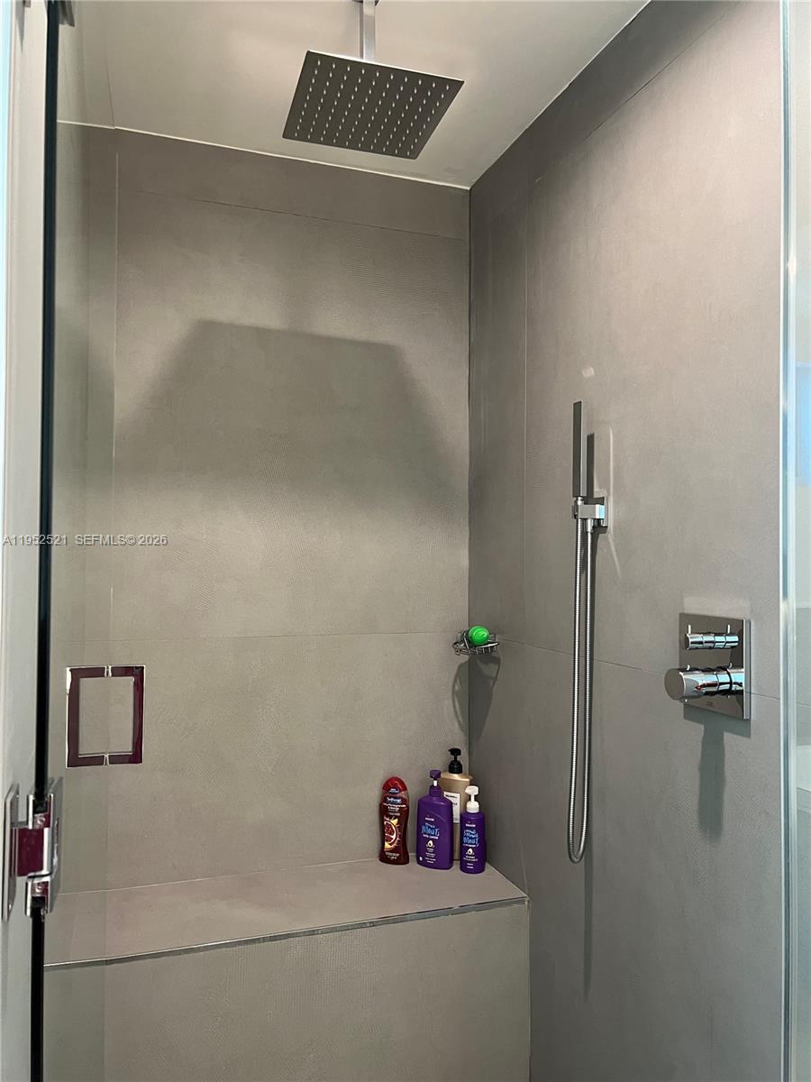 image Continuum South Beach North Tower9