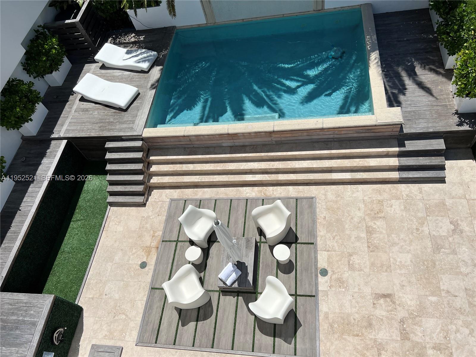 image Continuum South Beach North Tower28