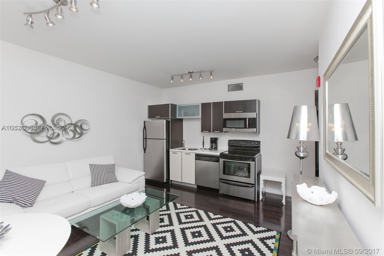 611 11th St #104 Miami Beach, FL 33139