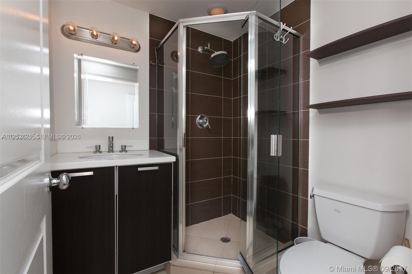 611 11th St #104 Miami Beach, FL 33139