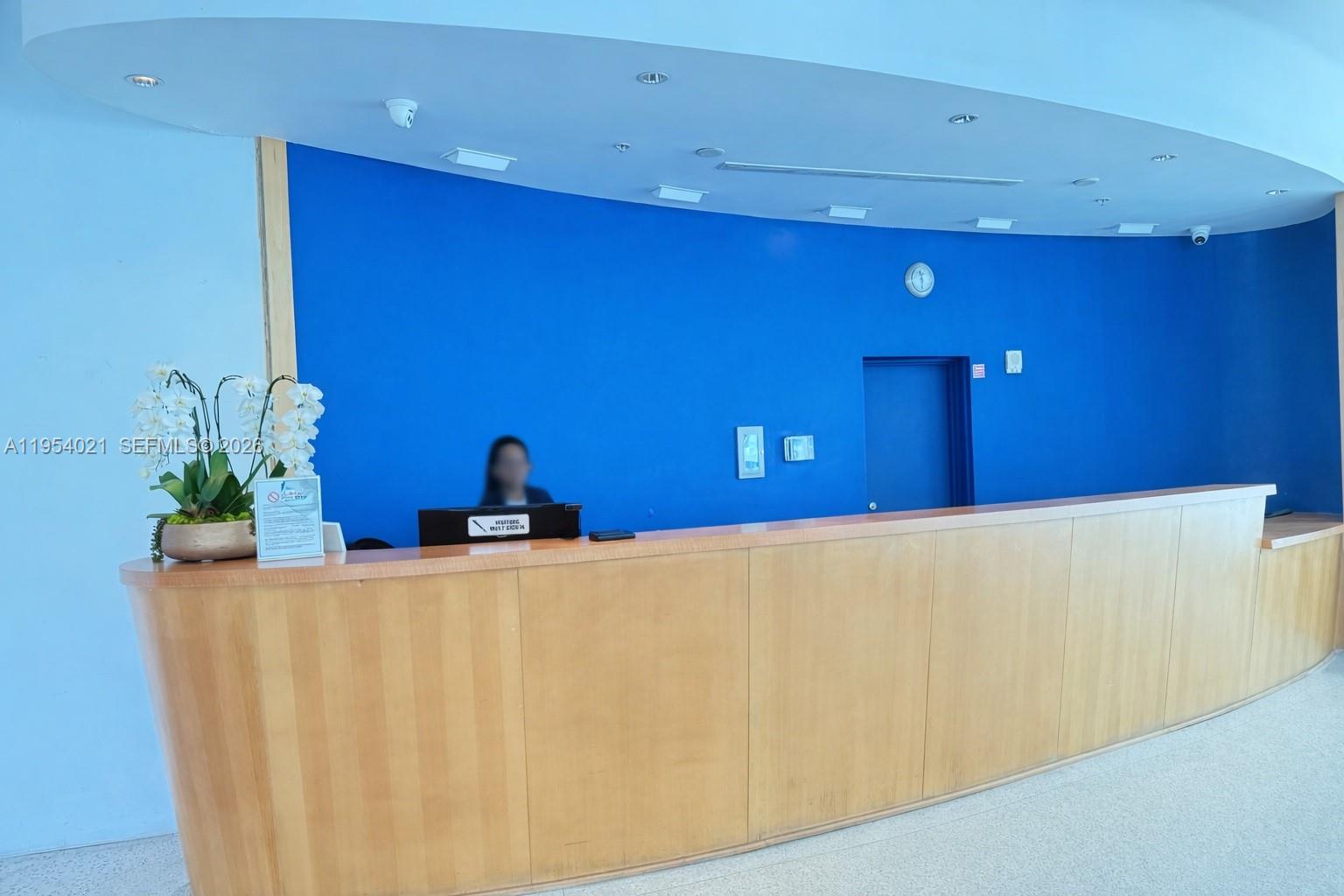 601 NE 36th St #1112 Miami, FL 33137