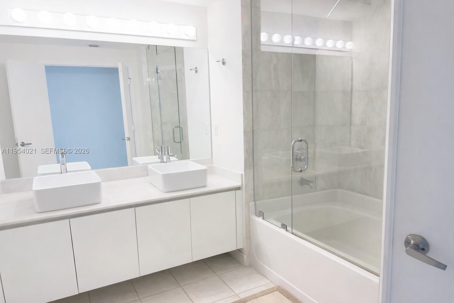 601 NE 36th St #1112 Miami, FL 33137