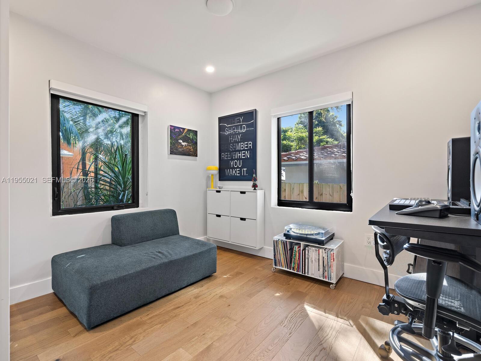 1009 NW 11th Ct Miami, FL 33136