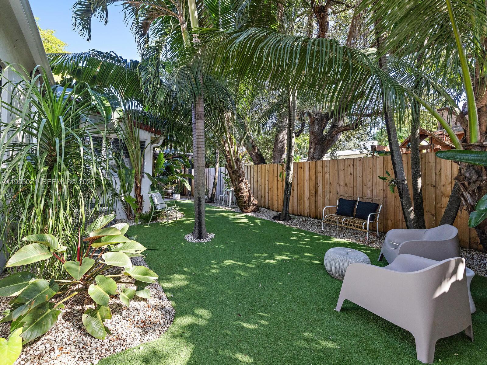 1009 NW 11th Ct Miami, FL 33136