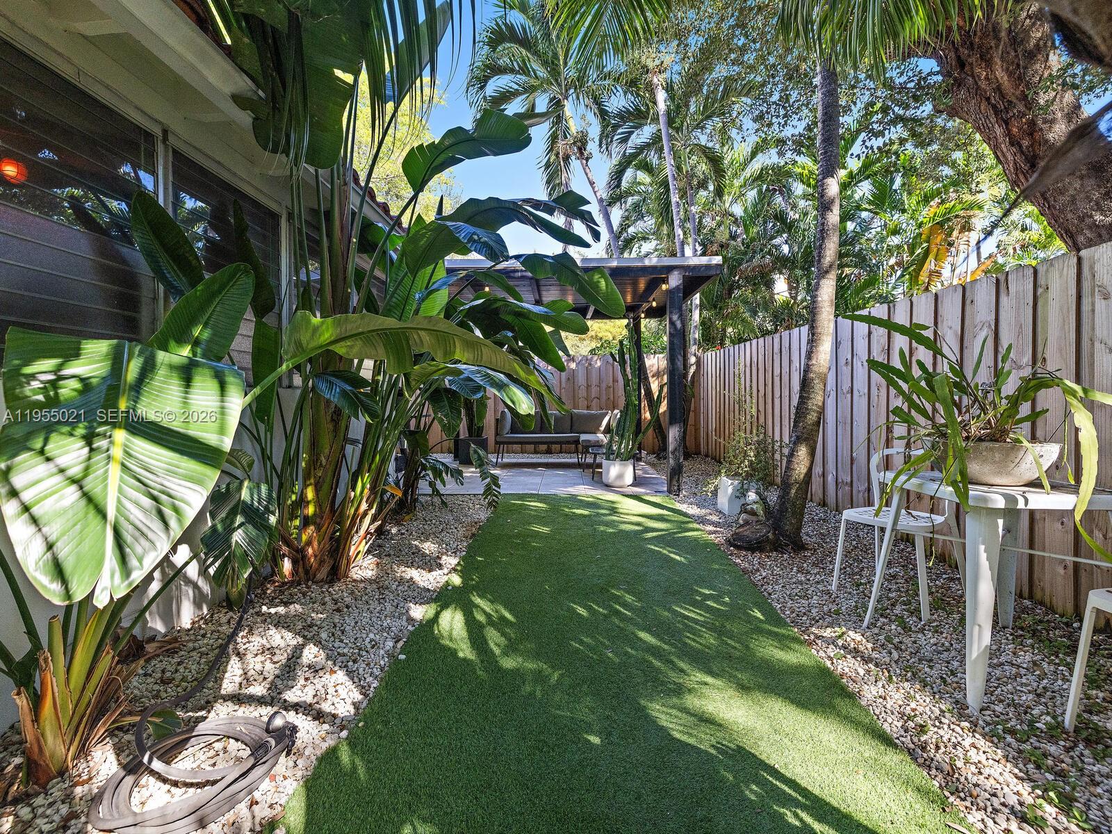 1009 NW 11th Ct Miami, FL 33136