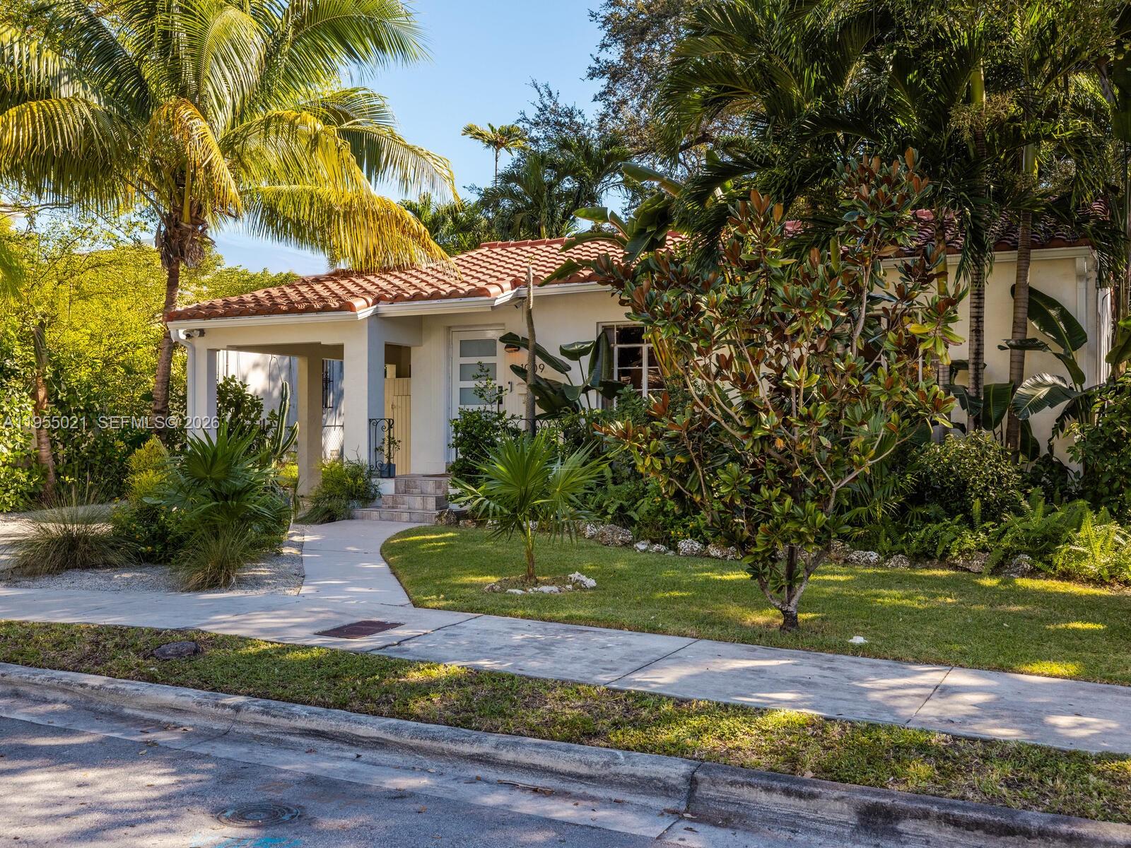 1009 NW 11th Ct Miami, FL 33136