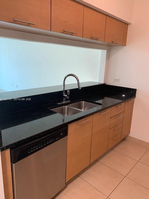 image Brickell on the River North9