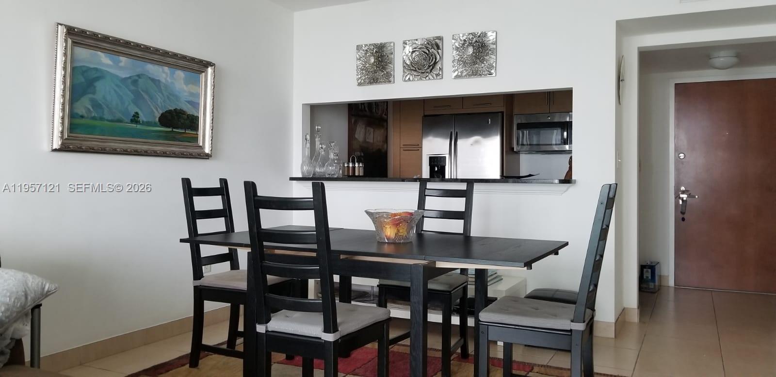 image Brickell on the River North1